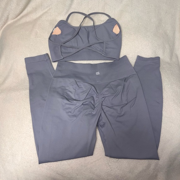 Workout Set - Picture 3 of 3